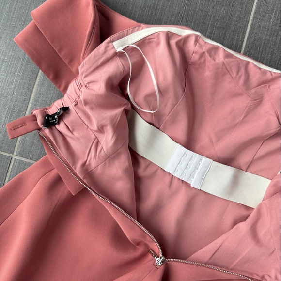 Off shoulder dress - size small or 6 - Picture 5 of 7